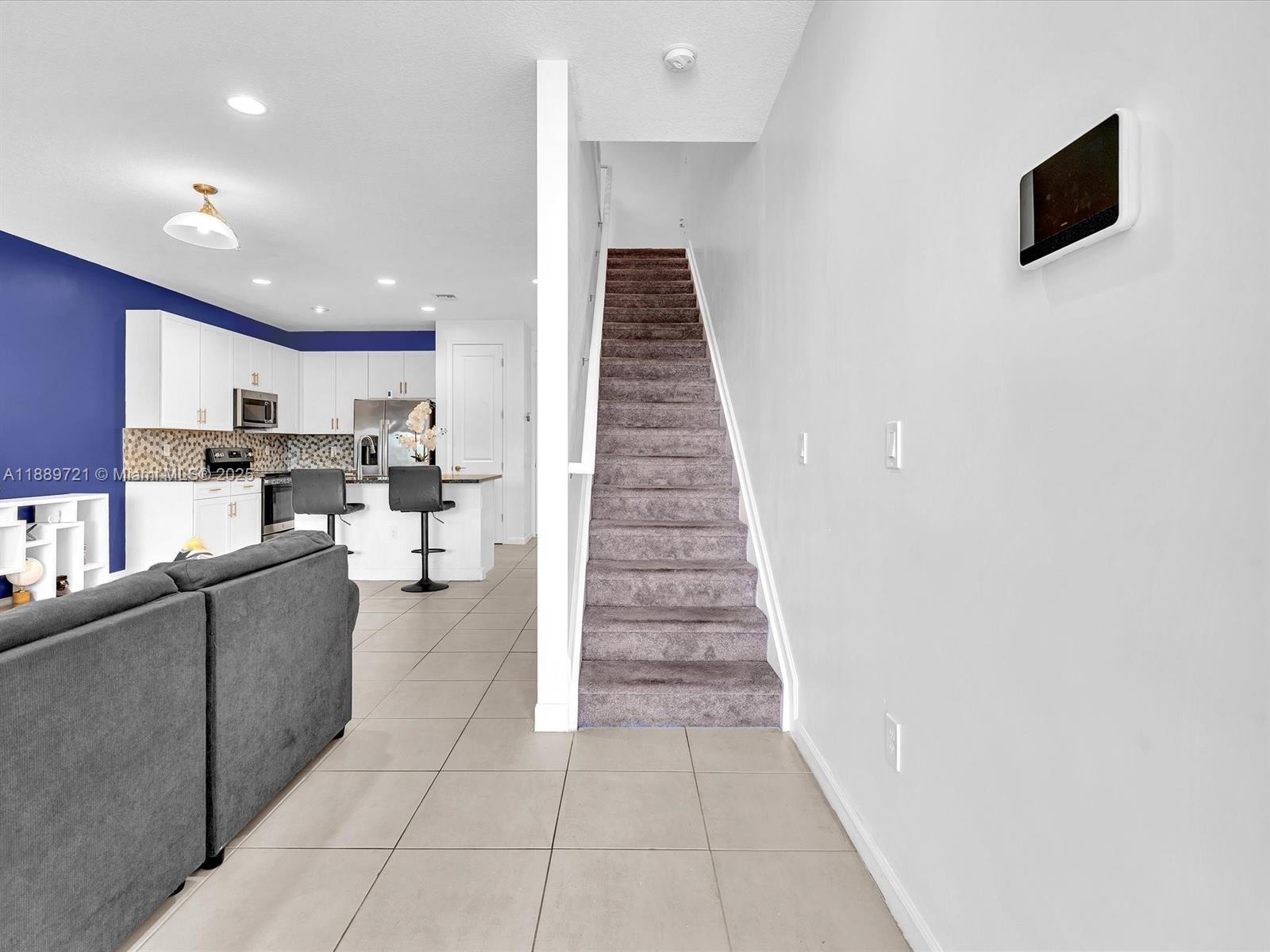 RIVER GARDENS - Residential