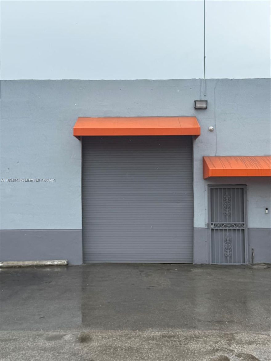 Looking for the perfect warehouse? This 1937-sq ft space offers functionality and flexibility, complete with high ceilings, convenient loading dock, and secure premises. Ideal for warehousing, distribution, or light industrial use, and very well located Contact us to learn more about customizing this space to fit your business! Contact listing agent for showings. No 3 phase electricity. 16' ceiling height. Zoning code:M-1-INDUSTRIAL DISTRICT. Available NOW!!!