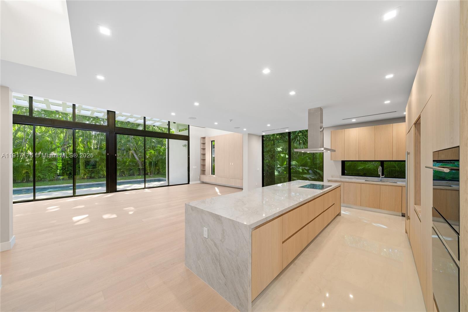 1ST ADDN BISCAYNE LAWN - Residential