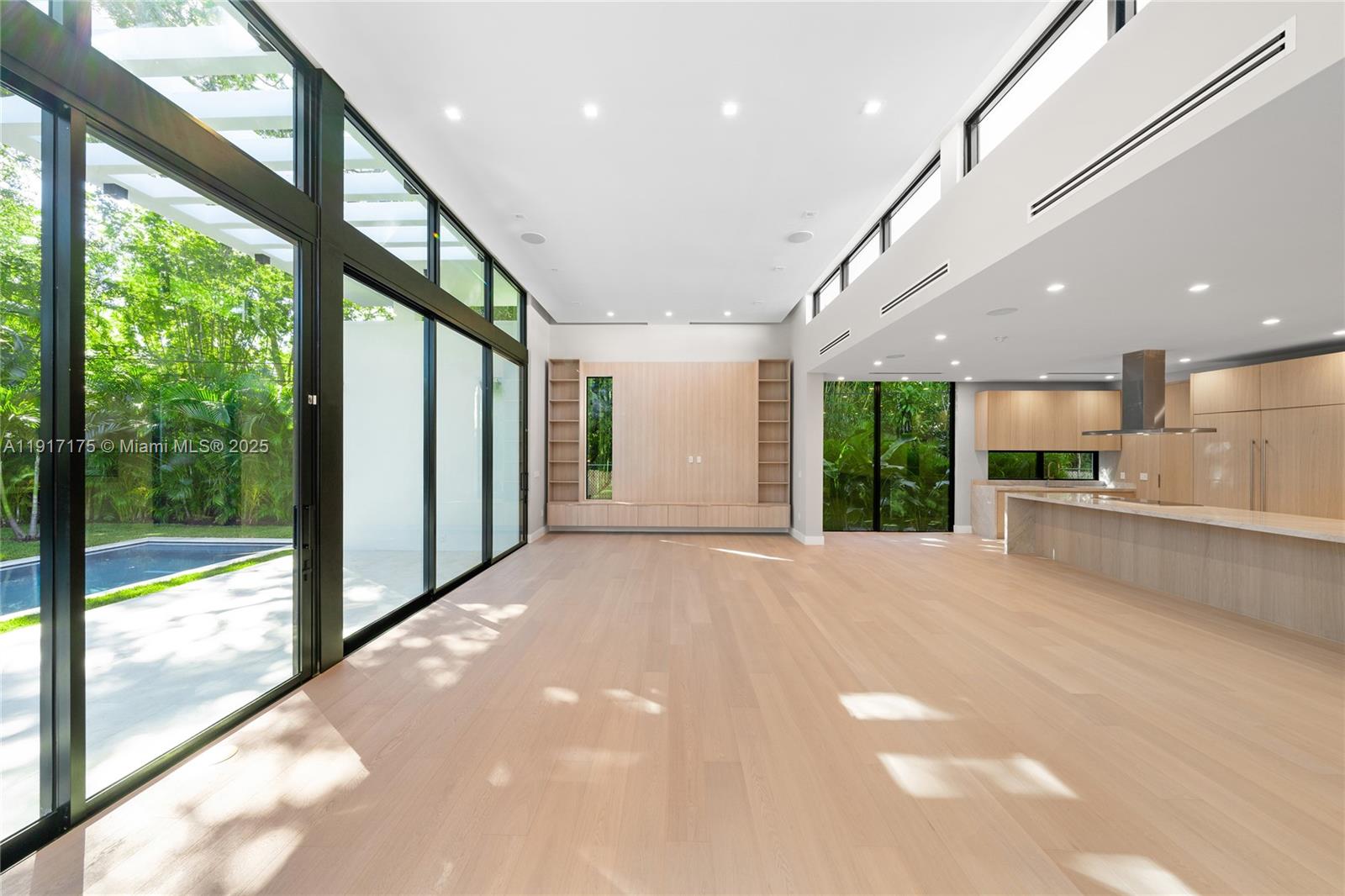 1ST ADDN BISCAYNE LAWN - Residential