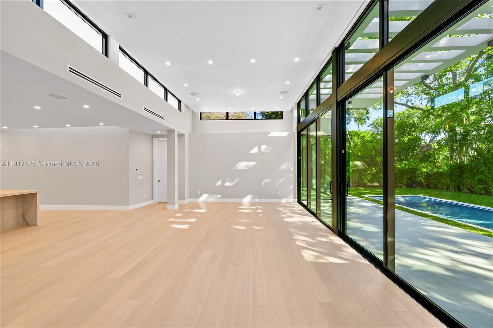 1ST ADDN BISCAYNE LAWN - Residential