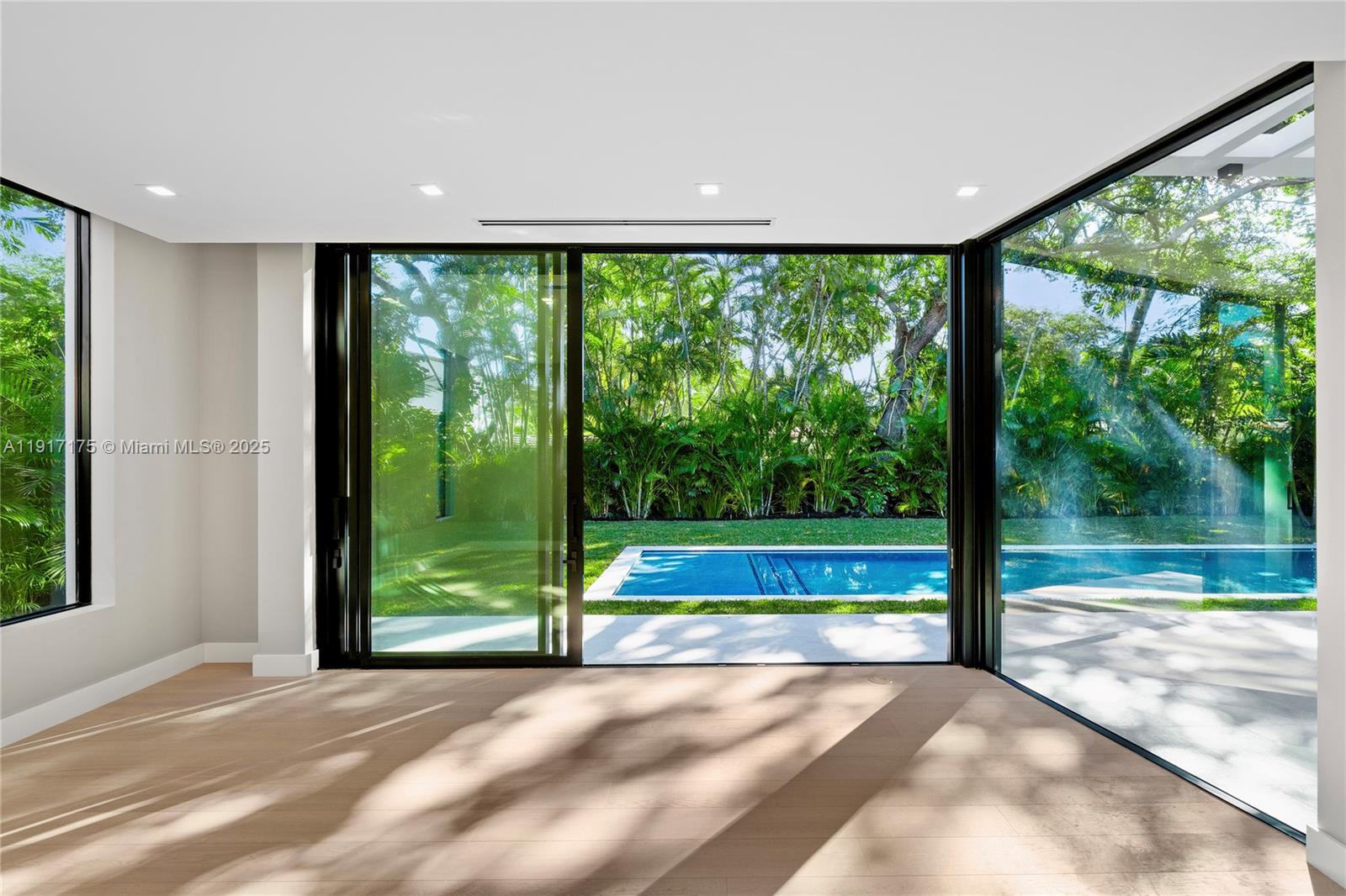 1ST ADDN BISCAYNE LAWN - Residential