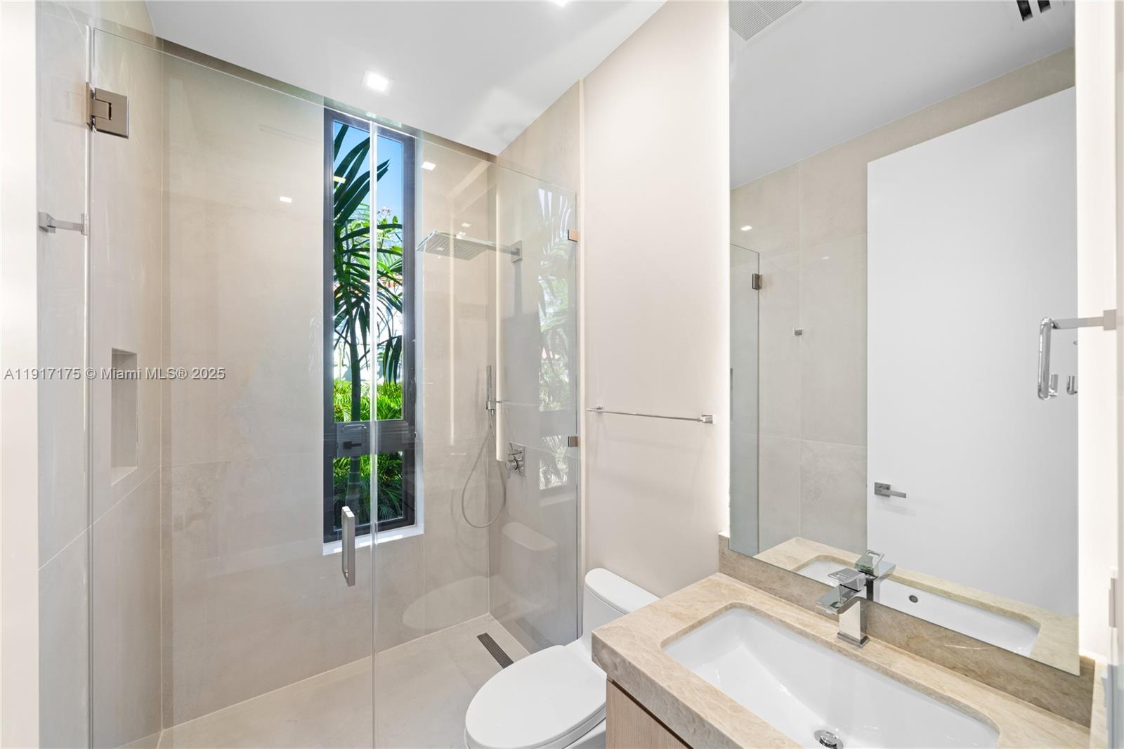 1ST ADDN BISCAYNE LAWN - Residential