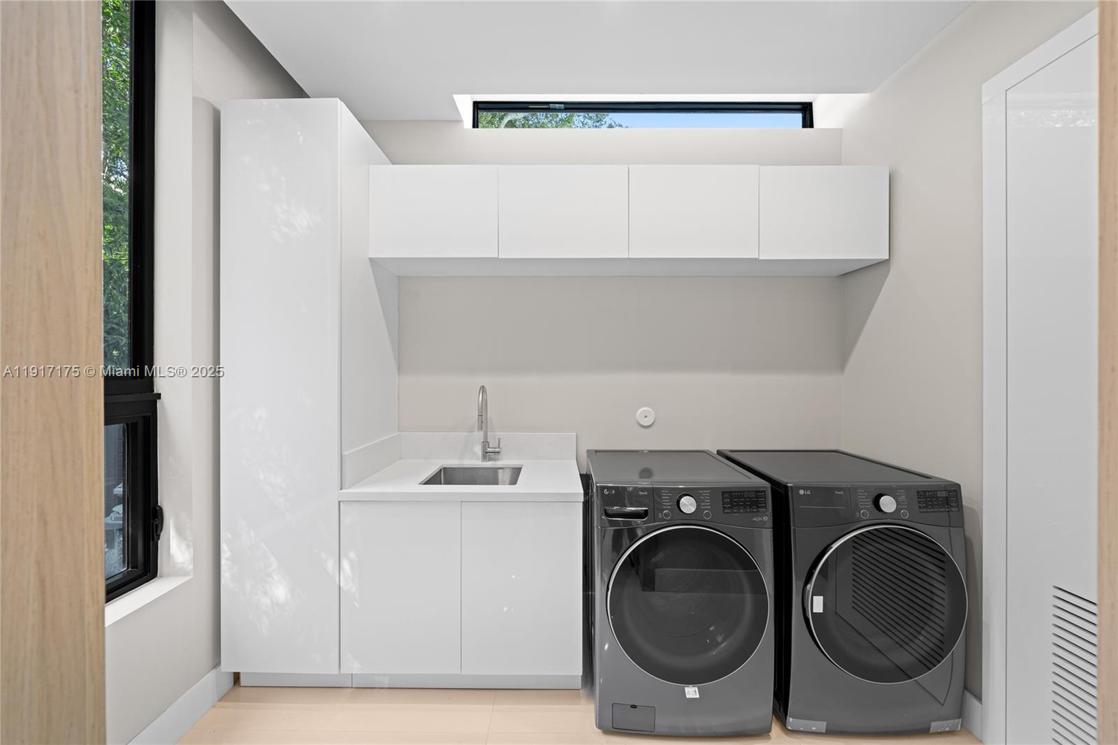 1ST ADDN BISCAYNE LAWN - Residential