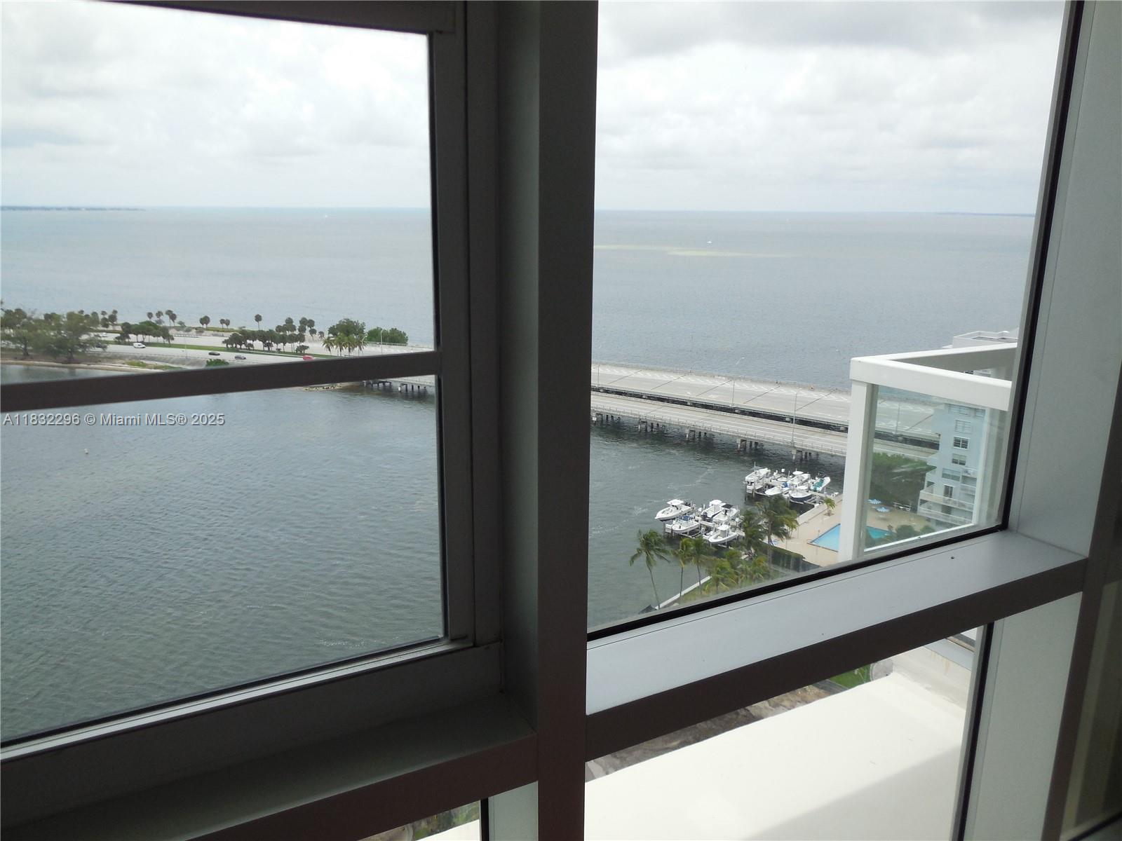 2451 Brickell Ave 20T