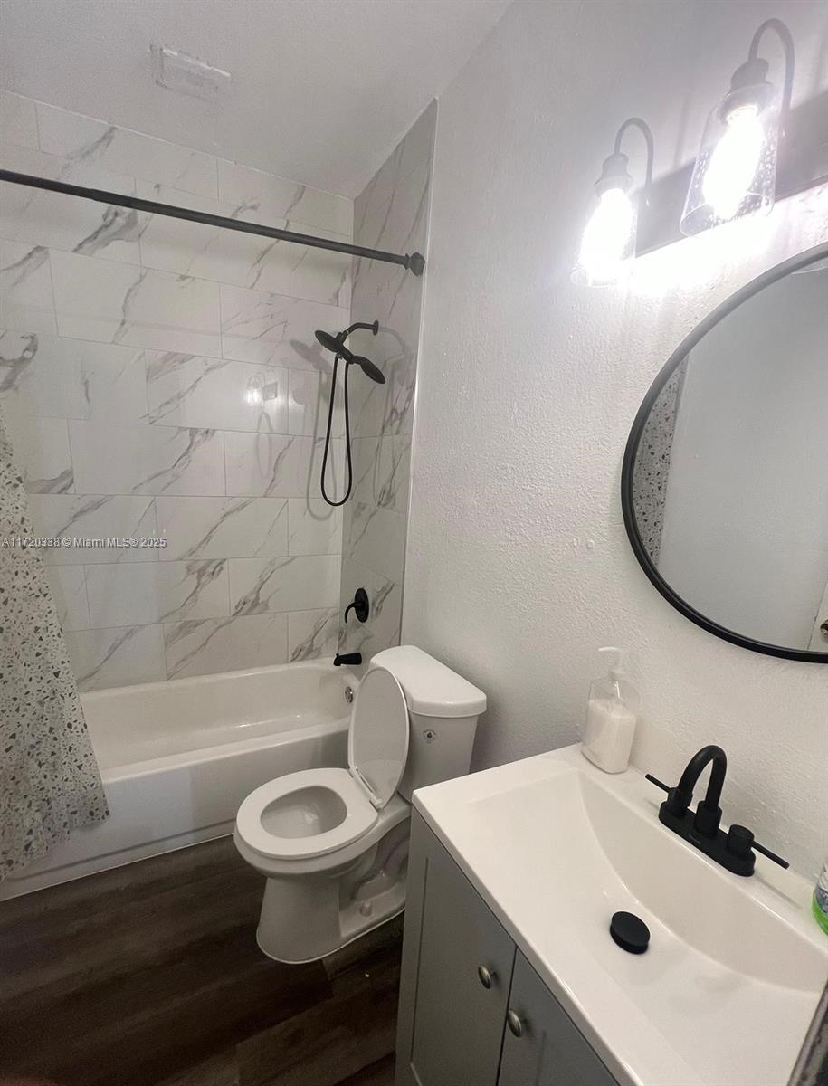 PALMLAND ESTATES - Residential Lease