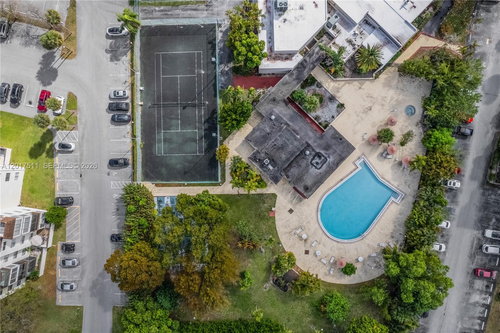 OMEGA CONDO NO 3 - Residential