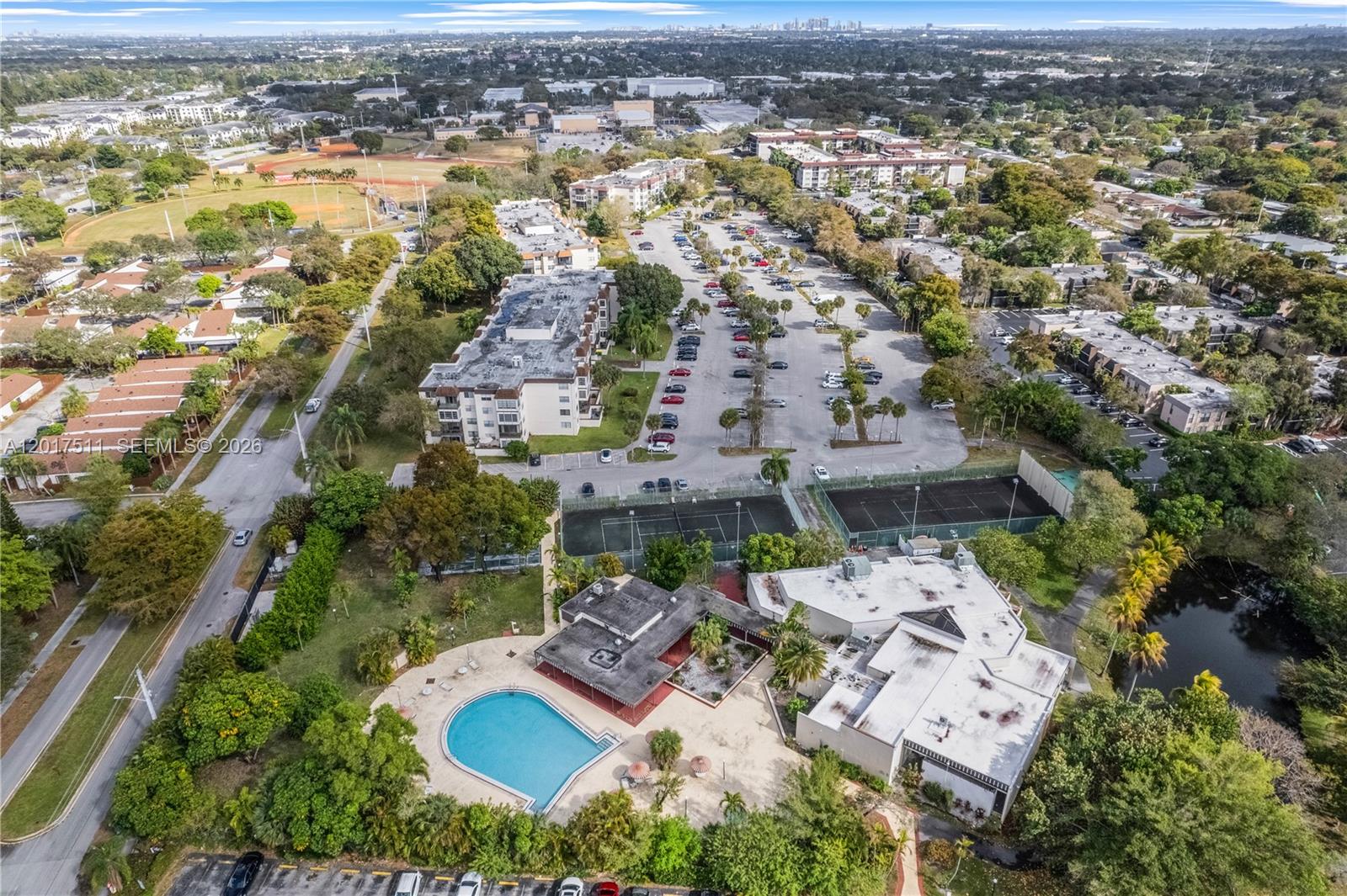 OMEGA CONDO NO 3 - Residential