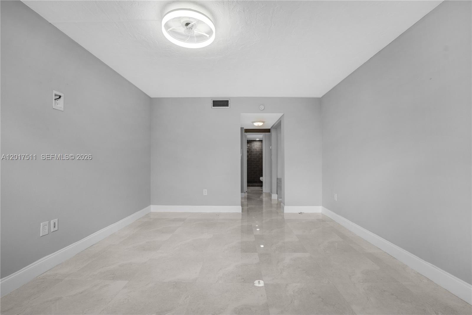 OMEGA CONDO NO 3 - Residential