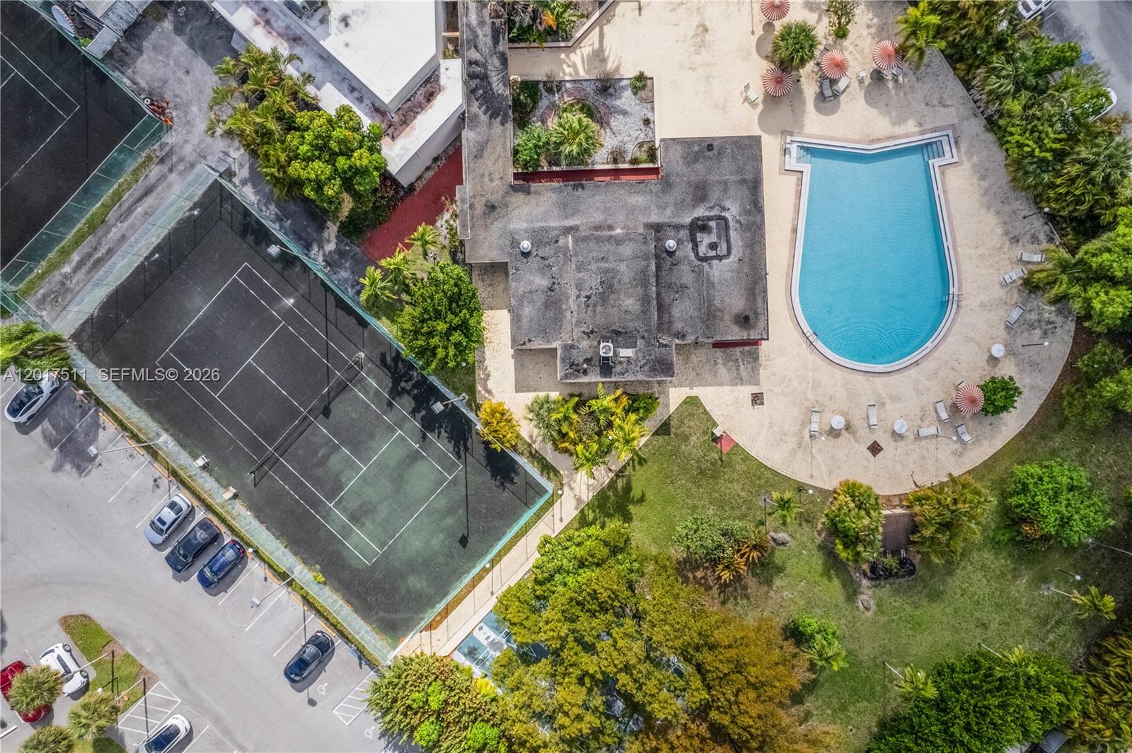 OMEGA CONDO NO 3 - Residential