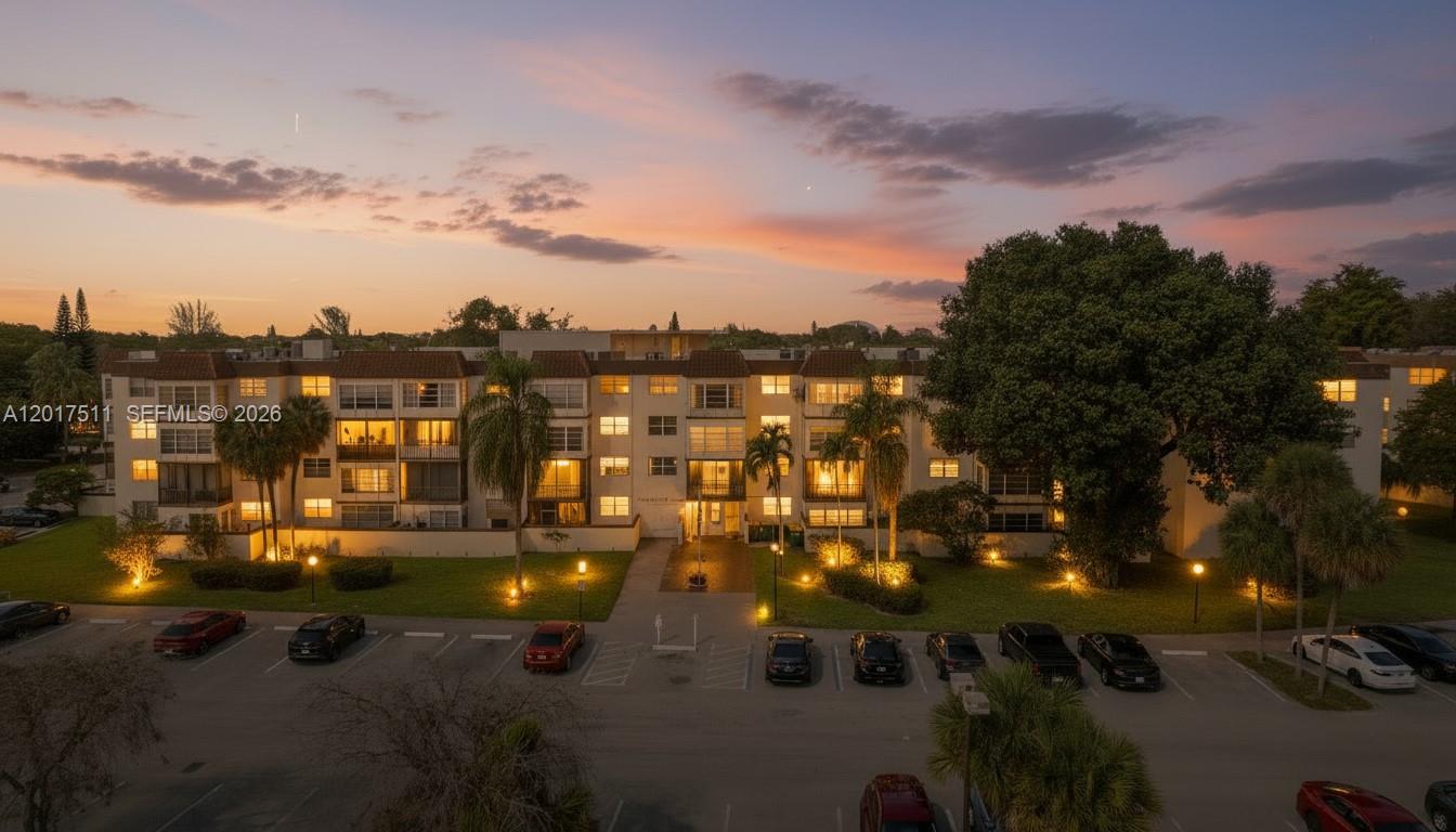 OMEGA CONDO NO 3 - Residential