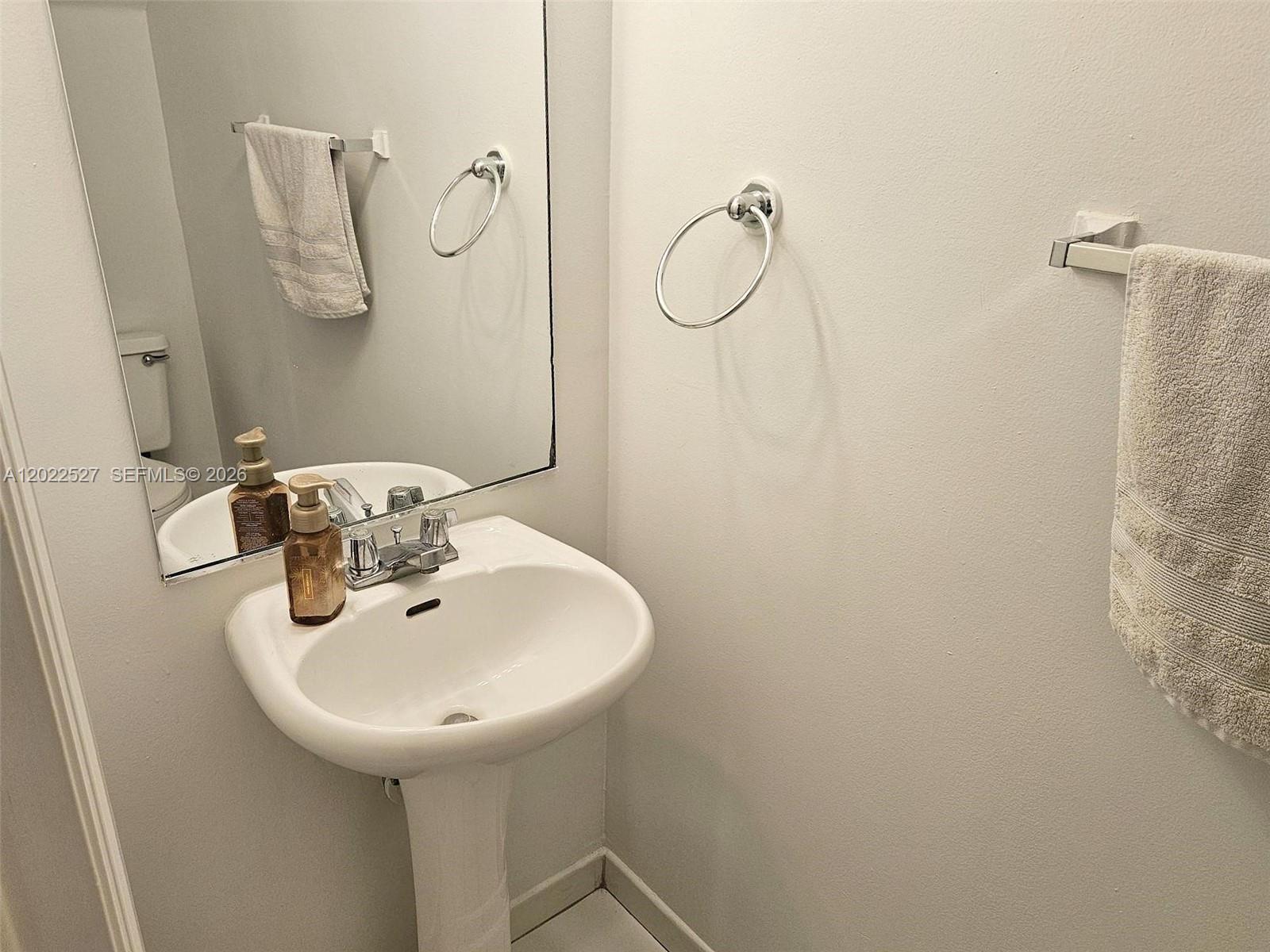 SIERRA RIDGE CONDO M-41 - Residential