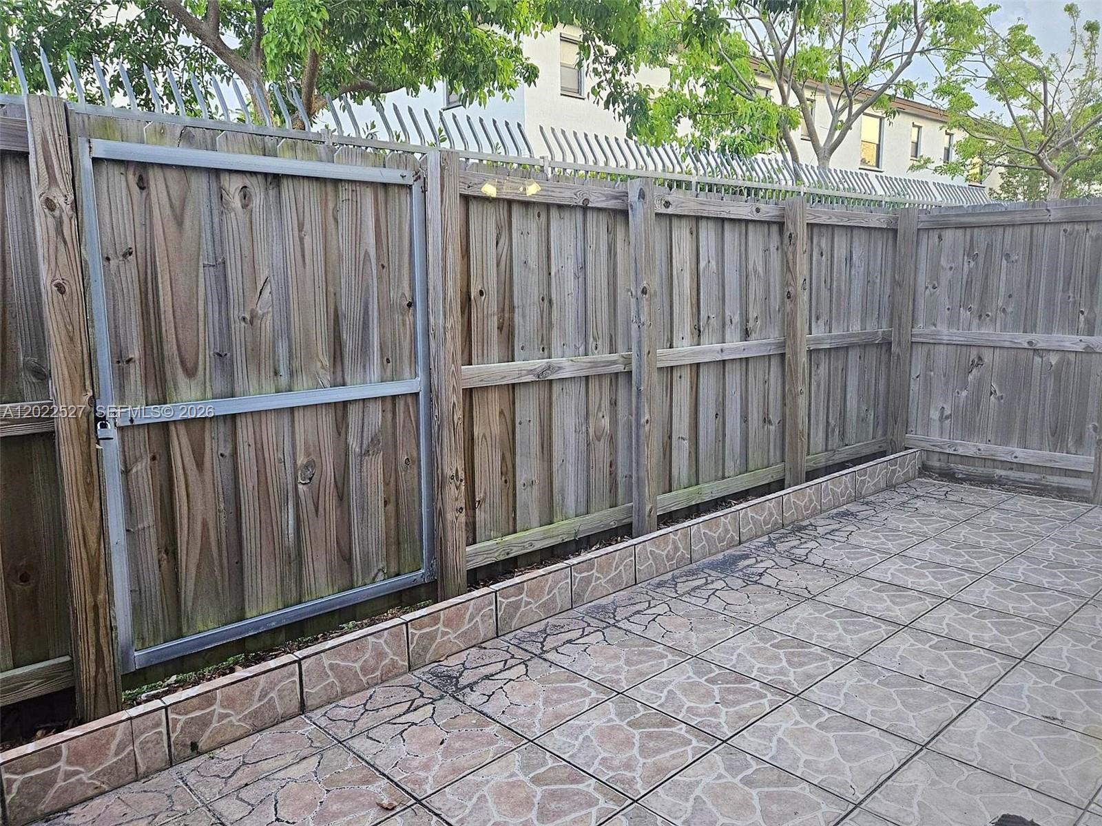 SIERRA RIDGE CONDO M-41 - Residential