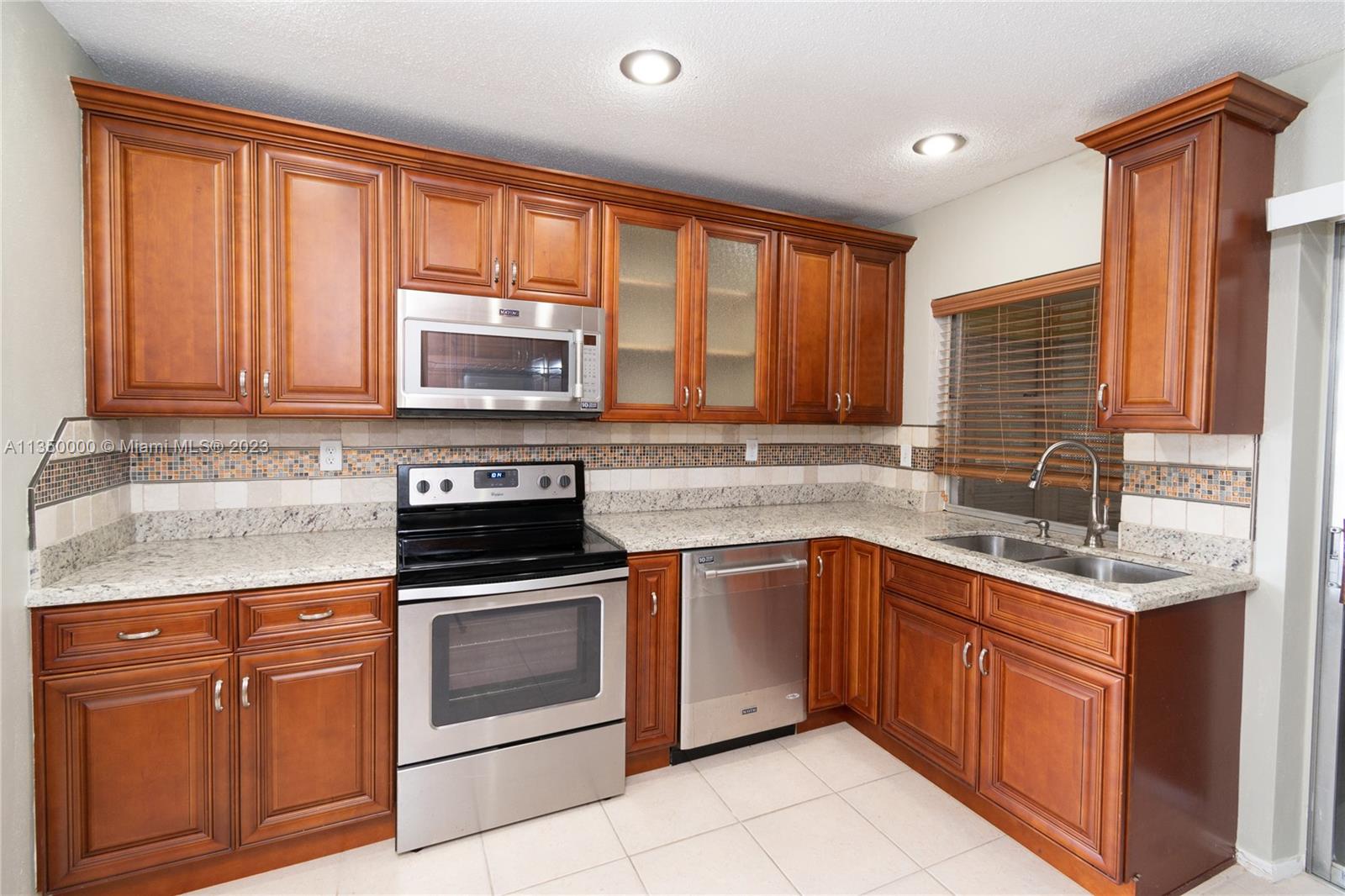 MAINLANDS OF TAMARAC LAKE - Residential