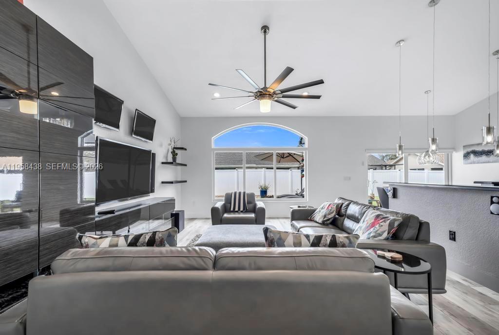 PASADENA AT CHAPEL TRAIL - Residential