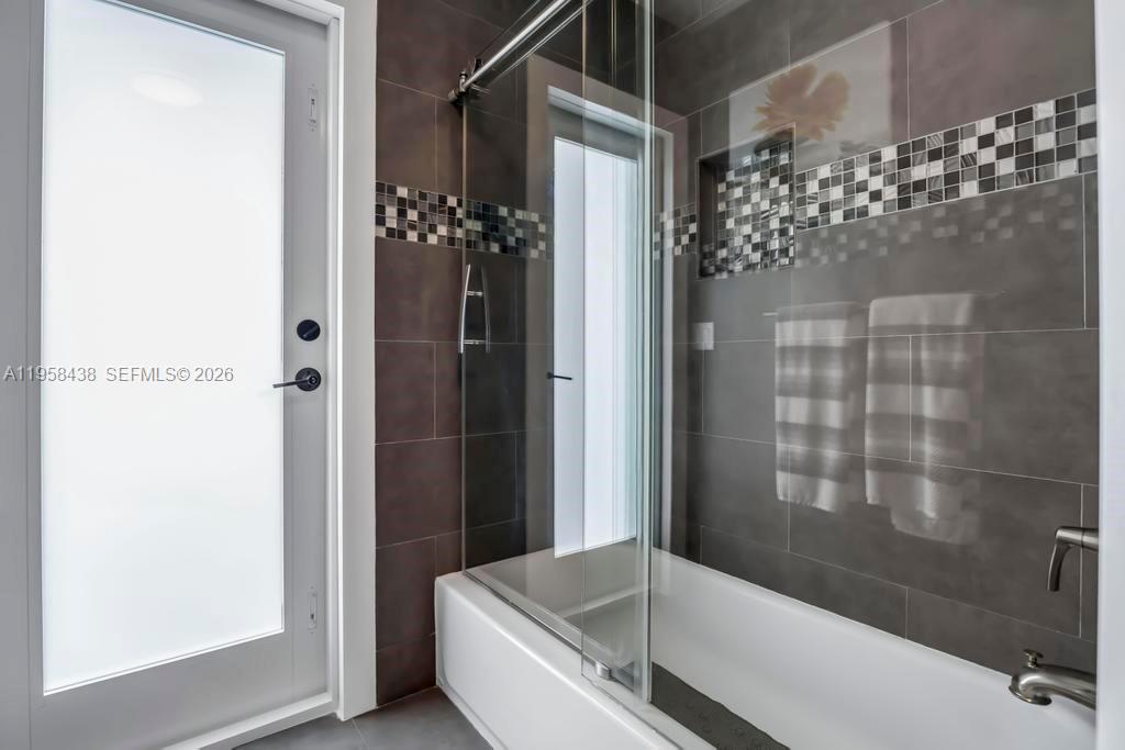 PASADENA AT CHAPEL TRAIL - Residential