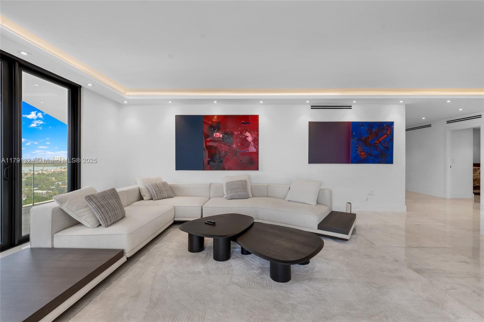 BALMORAL CONDO - Residential