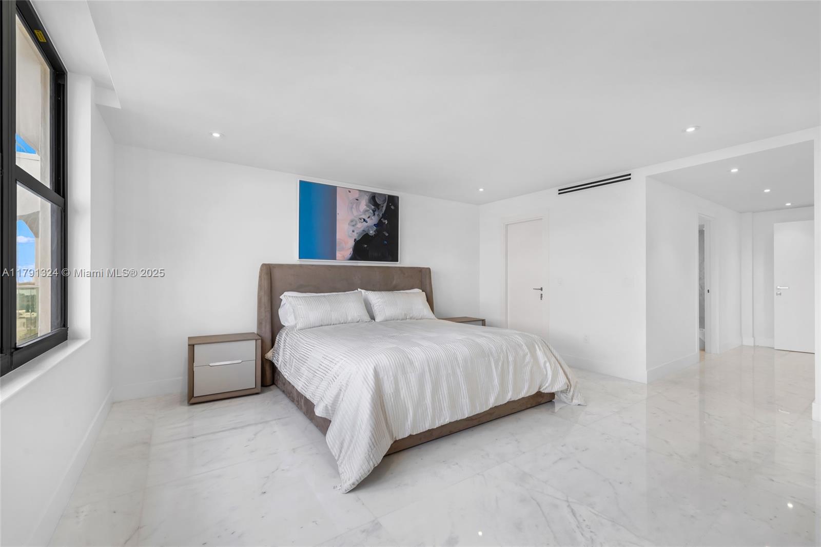 BALMORAL CONDO - Residential