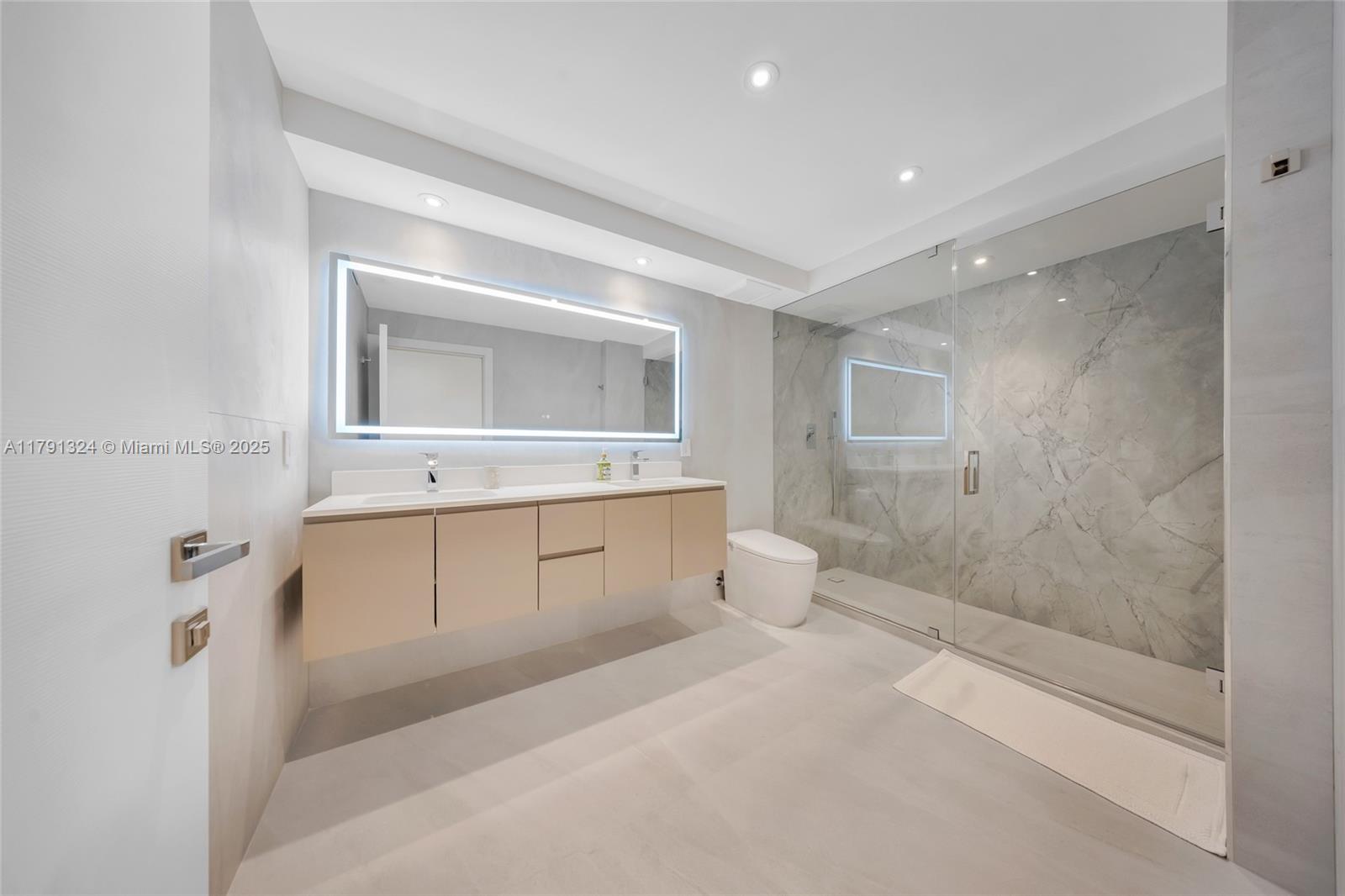 BALMORAL CONDO - Residential