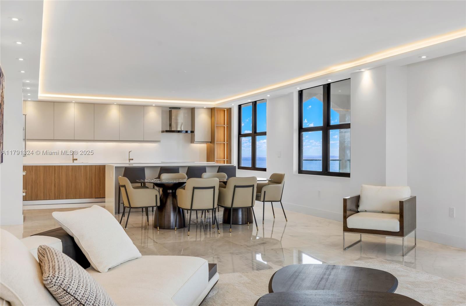 BALMORAL CONDO - Residential
