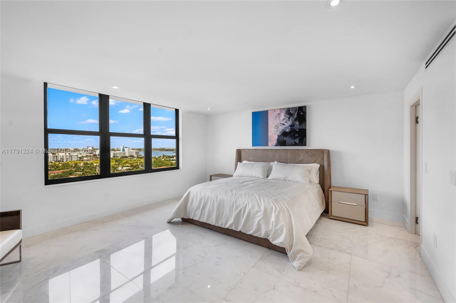 BALMORAL CONDO - Residential