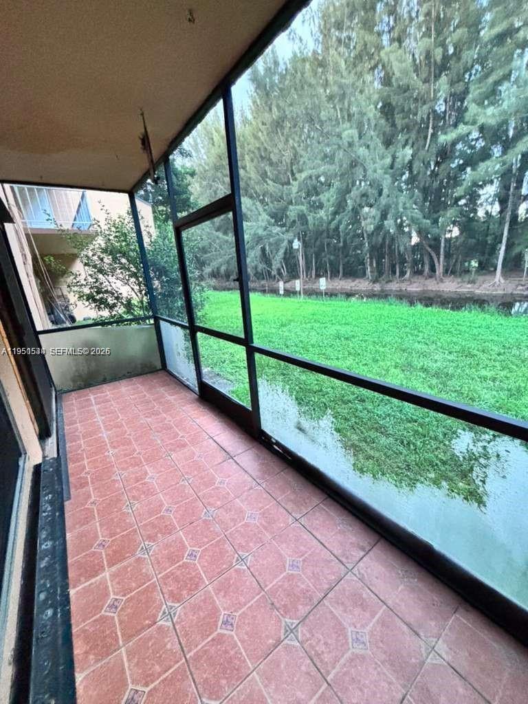 LAGO WEST CONDOMINIUM - Residential