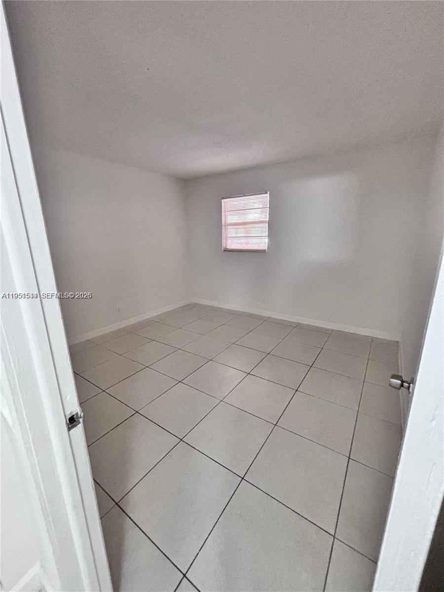 LAGO WEST CONDOMINIUM - Residential