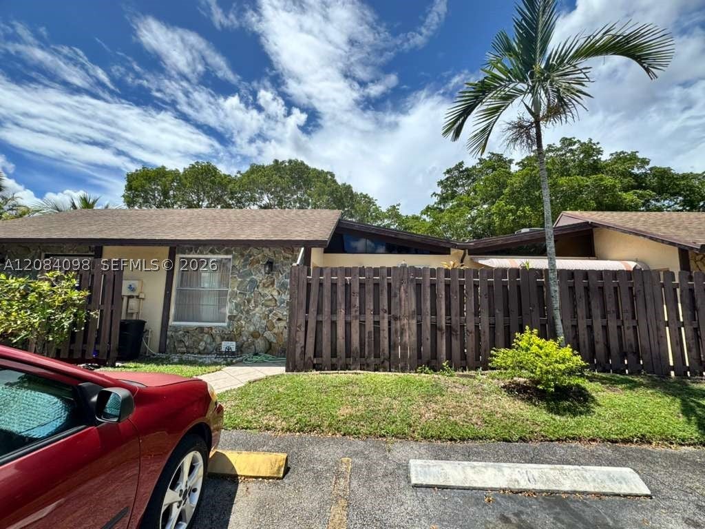 332 Briarwood Cir 2-19