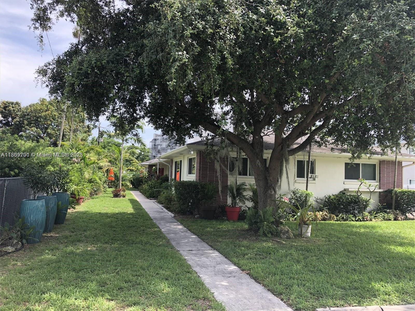Gorgeous 1BD/1BA Apartment in Miami Shores (East of US1)
Bright and charming apartment featuring plenty of natural light, ceiling fan, and a spacious front porch perfect for relaxing. Just one block from Biscayne Blvd. and the bay, and within walking distance to Publix, banks, retail shops, restaurants, and public parks.
Laundry on-site (shared with 3 other units)
One parking space included
Credit report, background check, income, and references required
Move-in: First month + 2 months deposit
Call or text Nadia at 786-484-3808 for more information or to schedule a showing.
Hurry—this one won’t last!