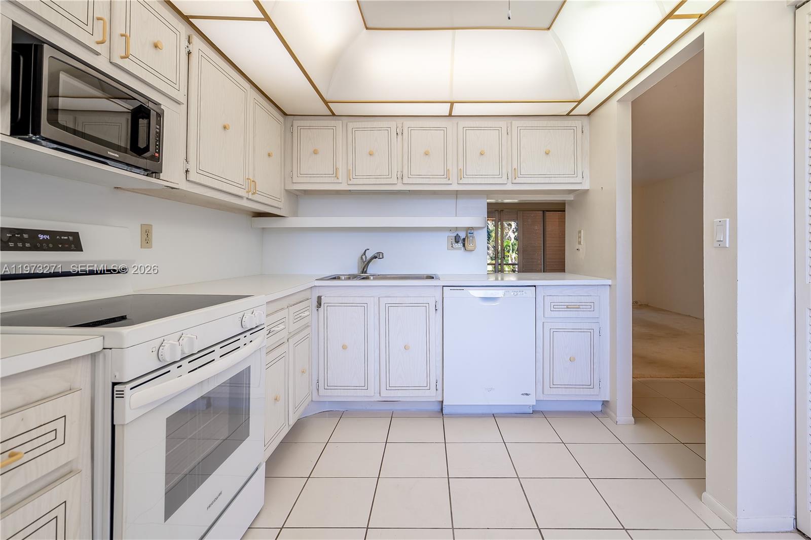 FAIRWAYS ROYALE CONDO - Residential