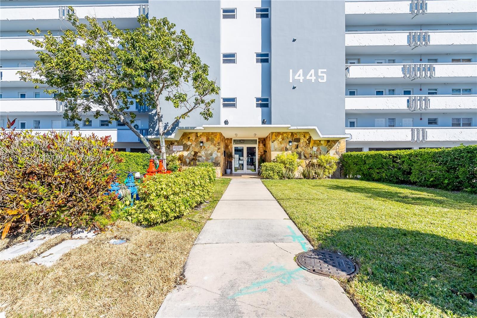 FAIRWAYS ROYALE CONDO - Residential