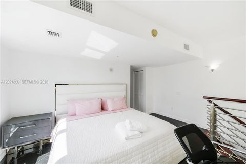 Tiny photo for 41 SE 5th St #1116, Miami, FL 33131 (MLS # A12027800)