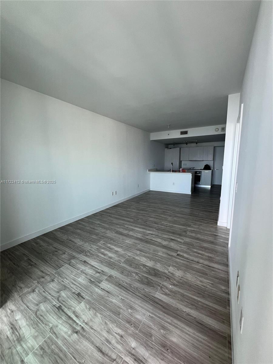 501 NE 31st St 1402