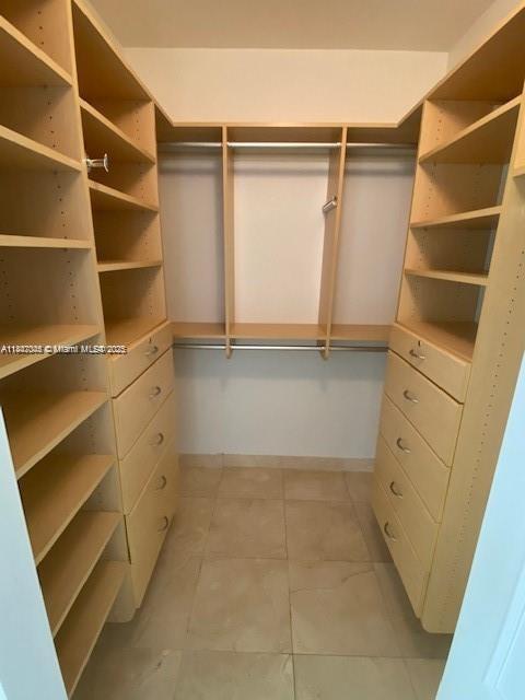 CARBONELL CONDO - Residential Lease