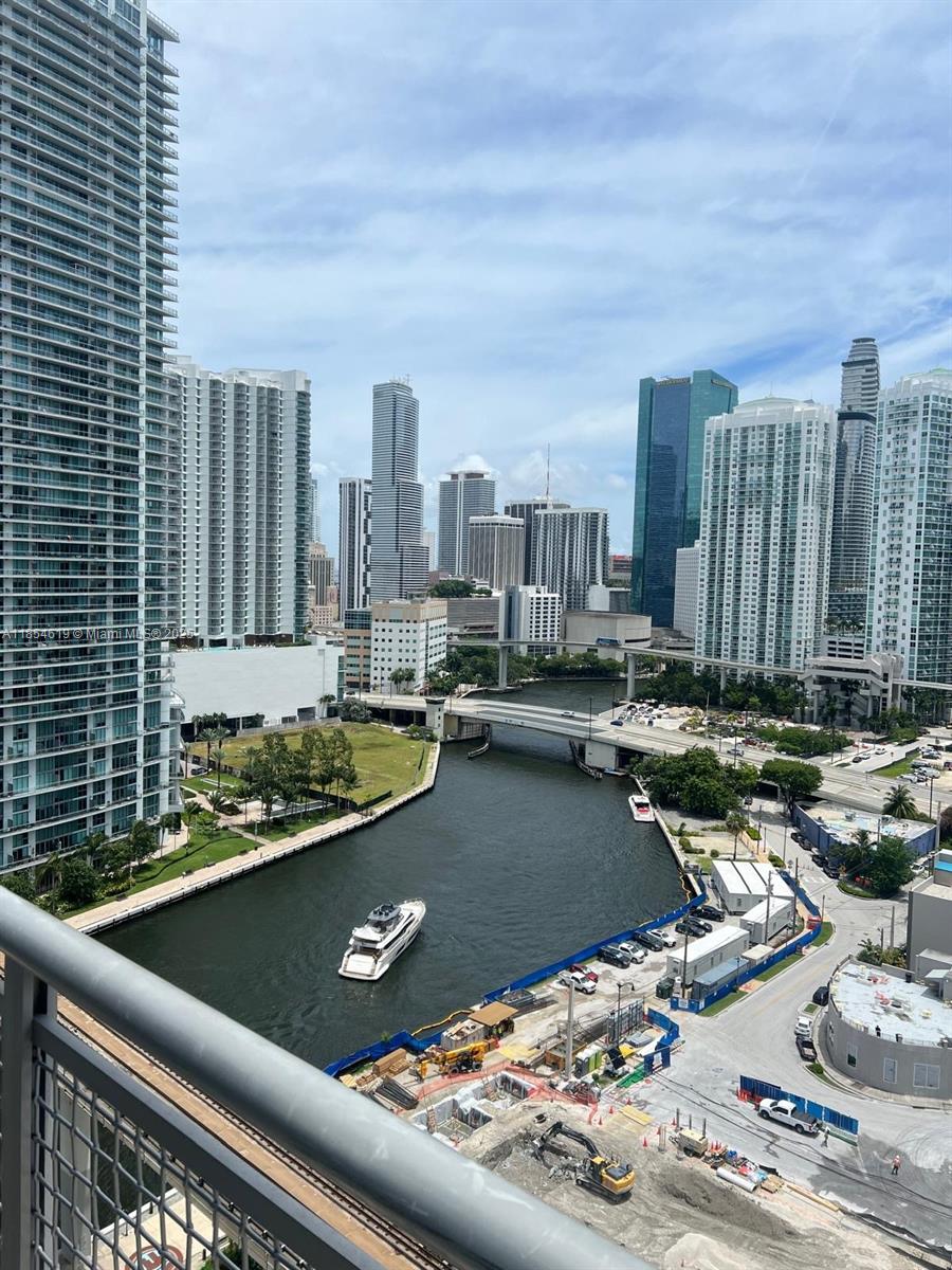690 SW 1st Ct 2122