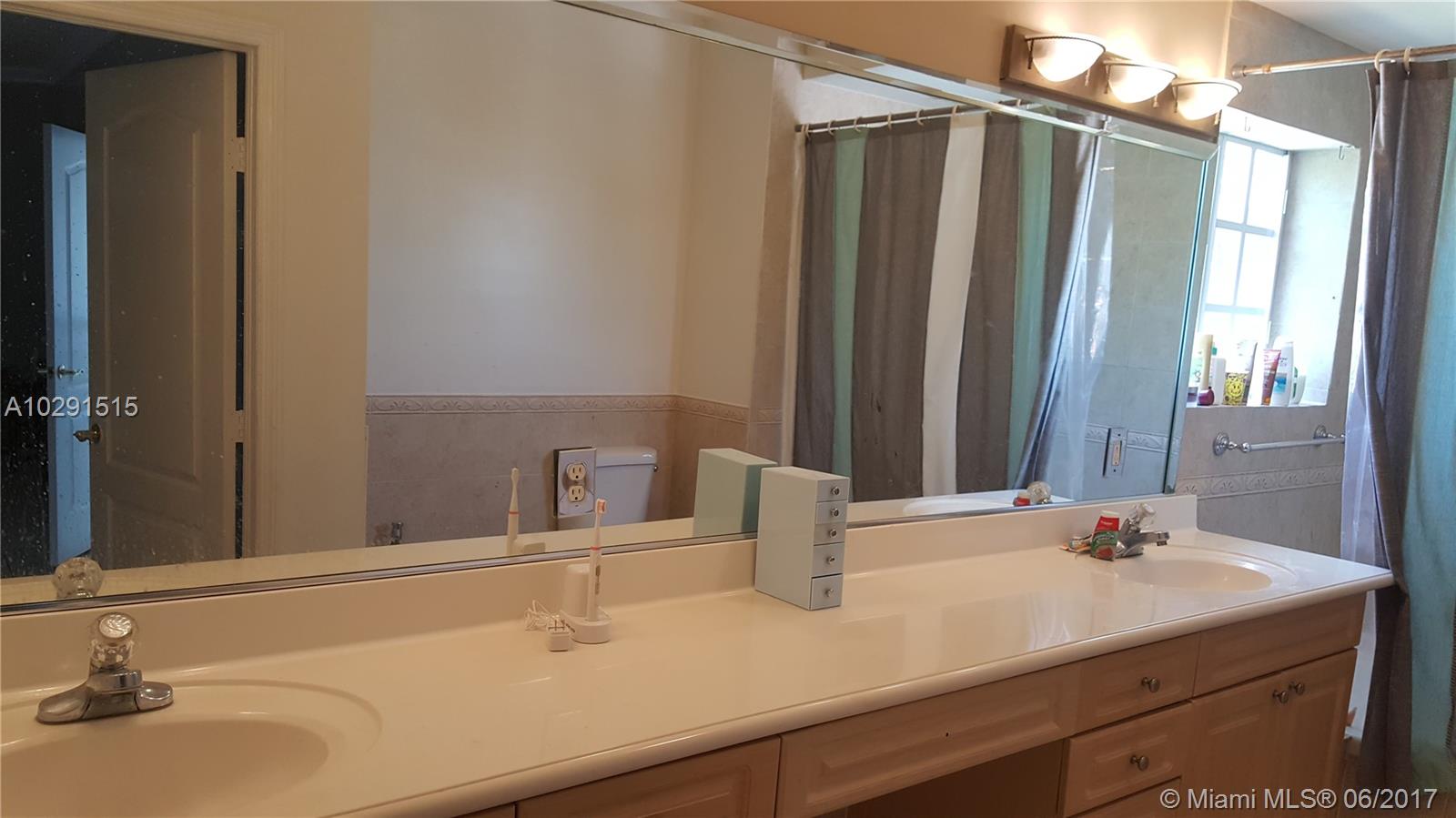 9022 SW 40 TERRACE - Residential Lease