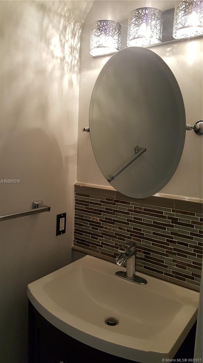 9022 SW 40 TERRACE - Residential Lease