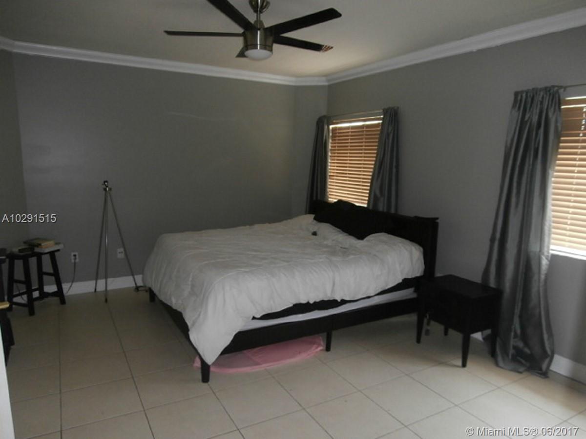 9022 SW 40 TERRACE - Residential Lease