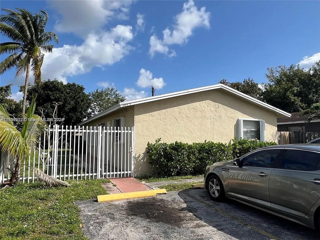 Photo of 2845 NW 13th Ct #1-2, Fort Lauderdale, FL 33311 (MLS # A11709502)