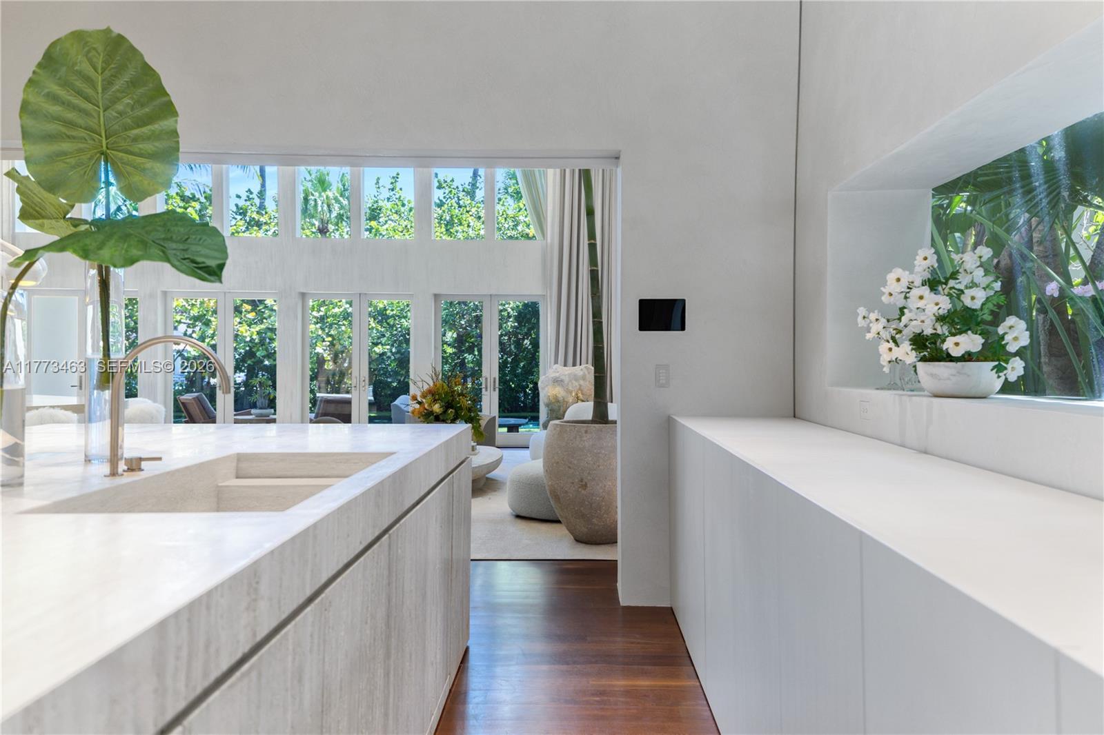 SUNSET ISLANDS-ISLAND NO - Residential