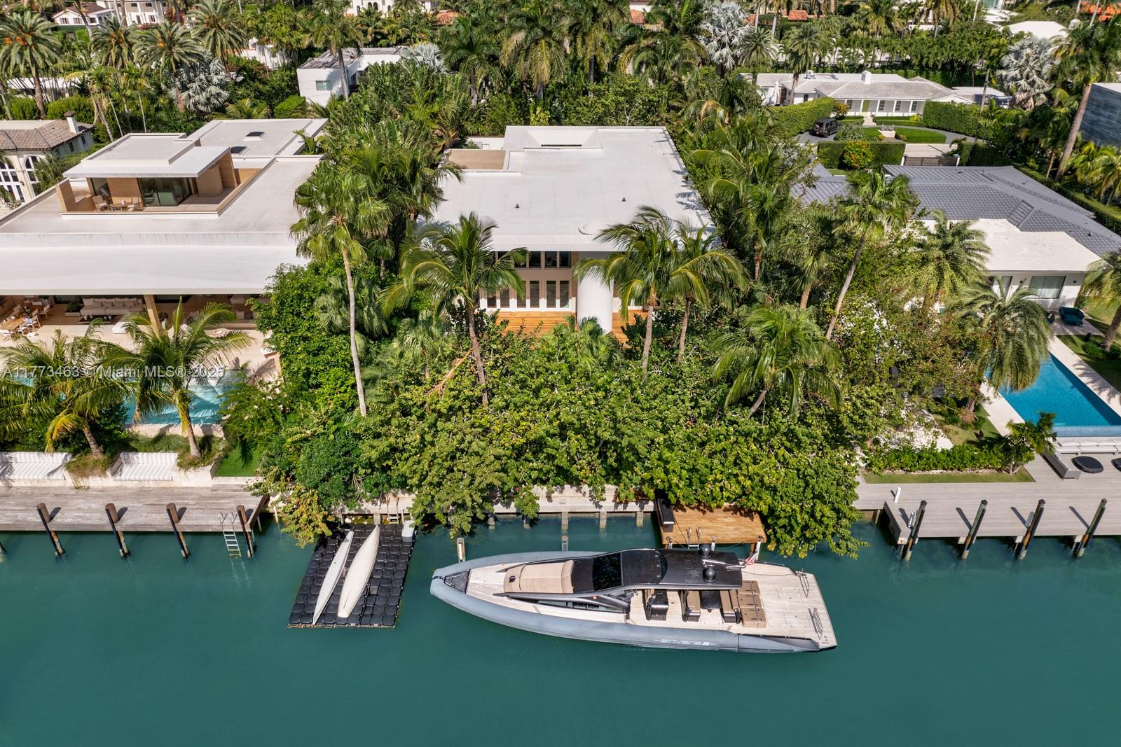 SUNSET ISLANDS-ISLAND NO - Residential