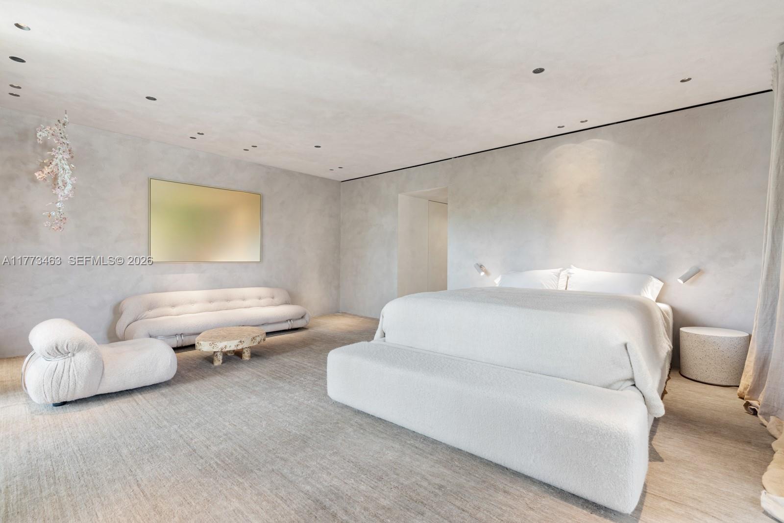 SUNSET ISLANDS-ISLAND NO - Residential