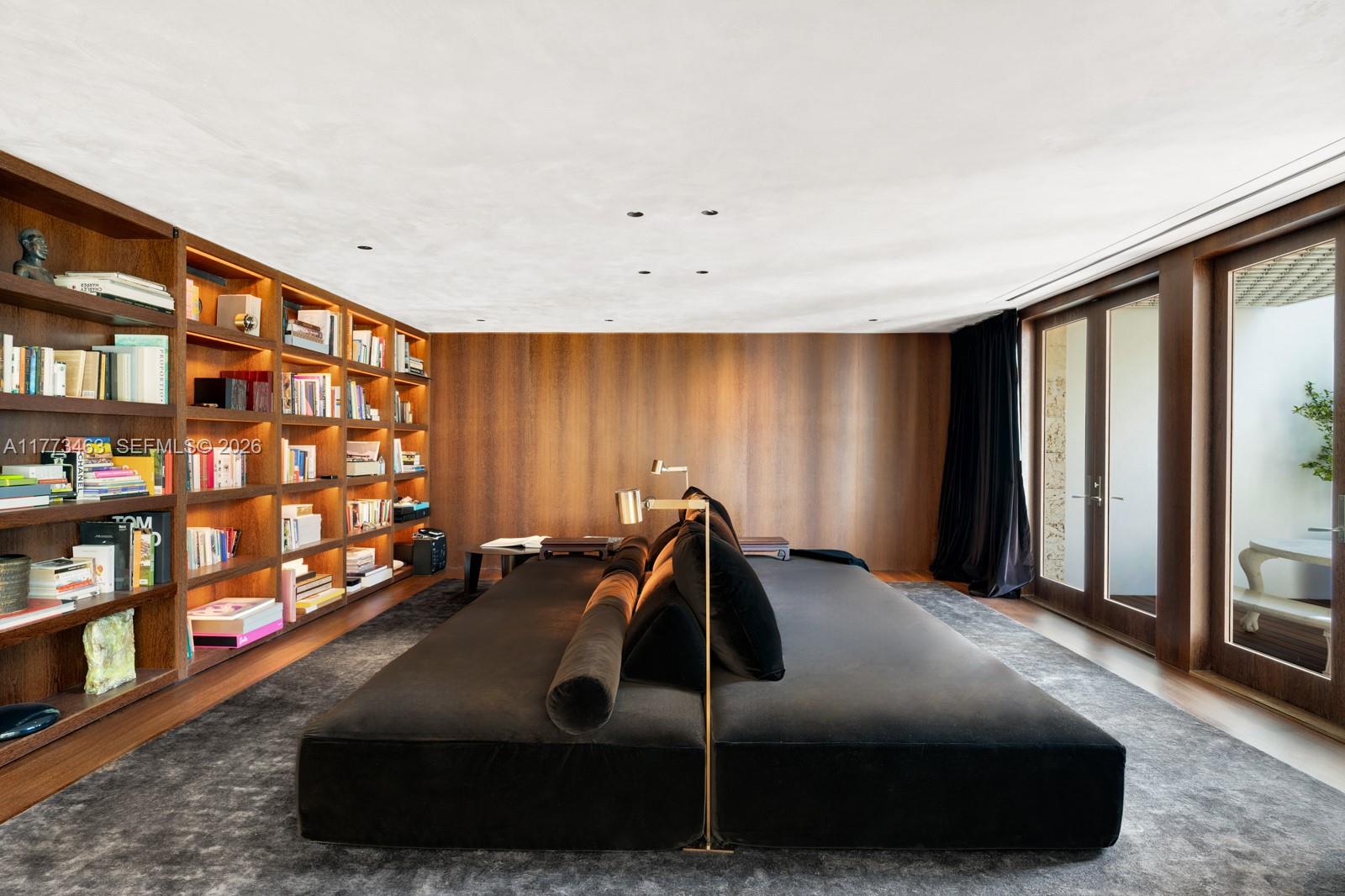 SUNSET ISLANDS-ISLAND NO - Residential