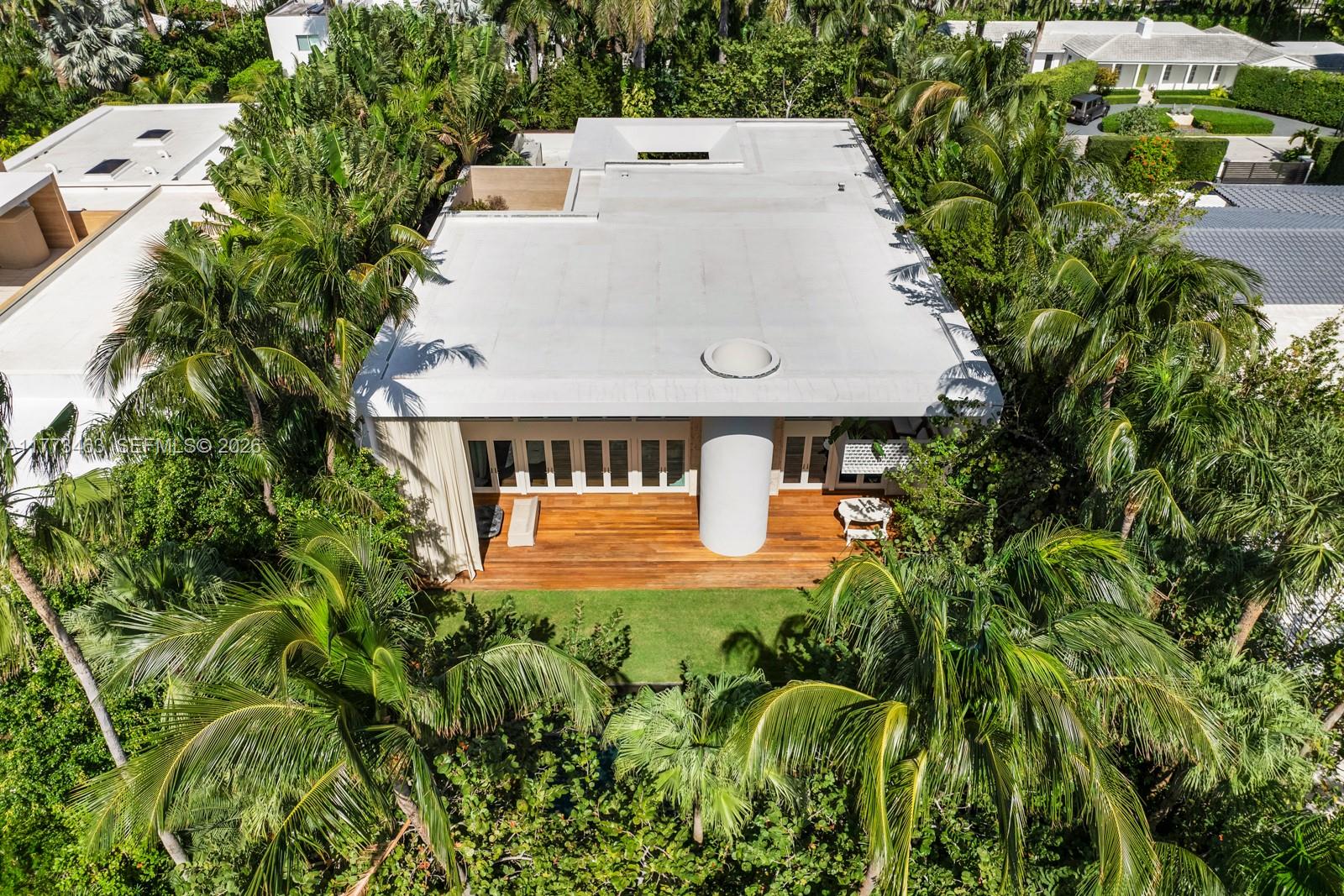 SUNSET ISLANDS-ISLAND NO - Residential