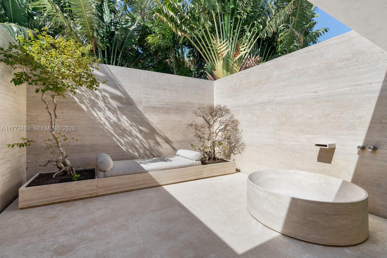 SUNSET ISLANDS-ISLAND NO - Residential