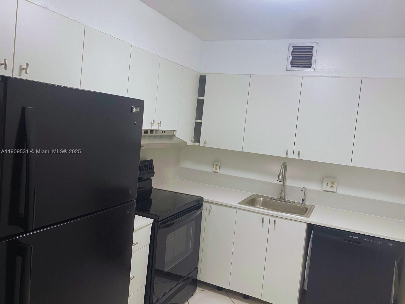 NEW HAMPTON AT CENTURY VI - Residential