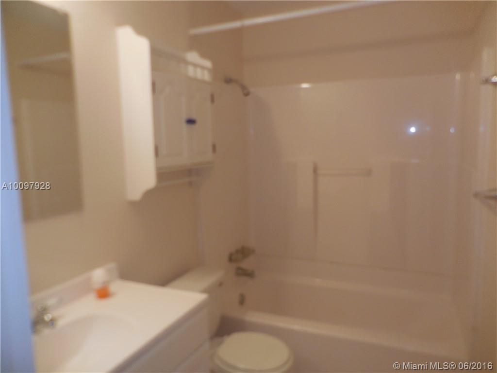 Avon Isles 40-31 B - Residential