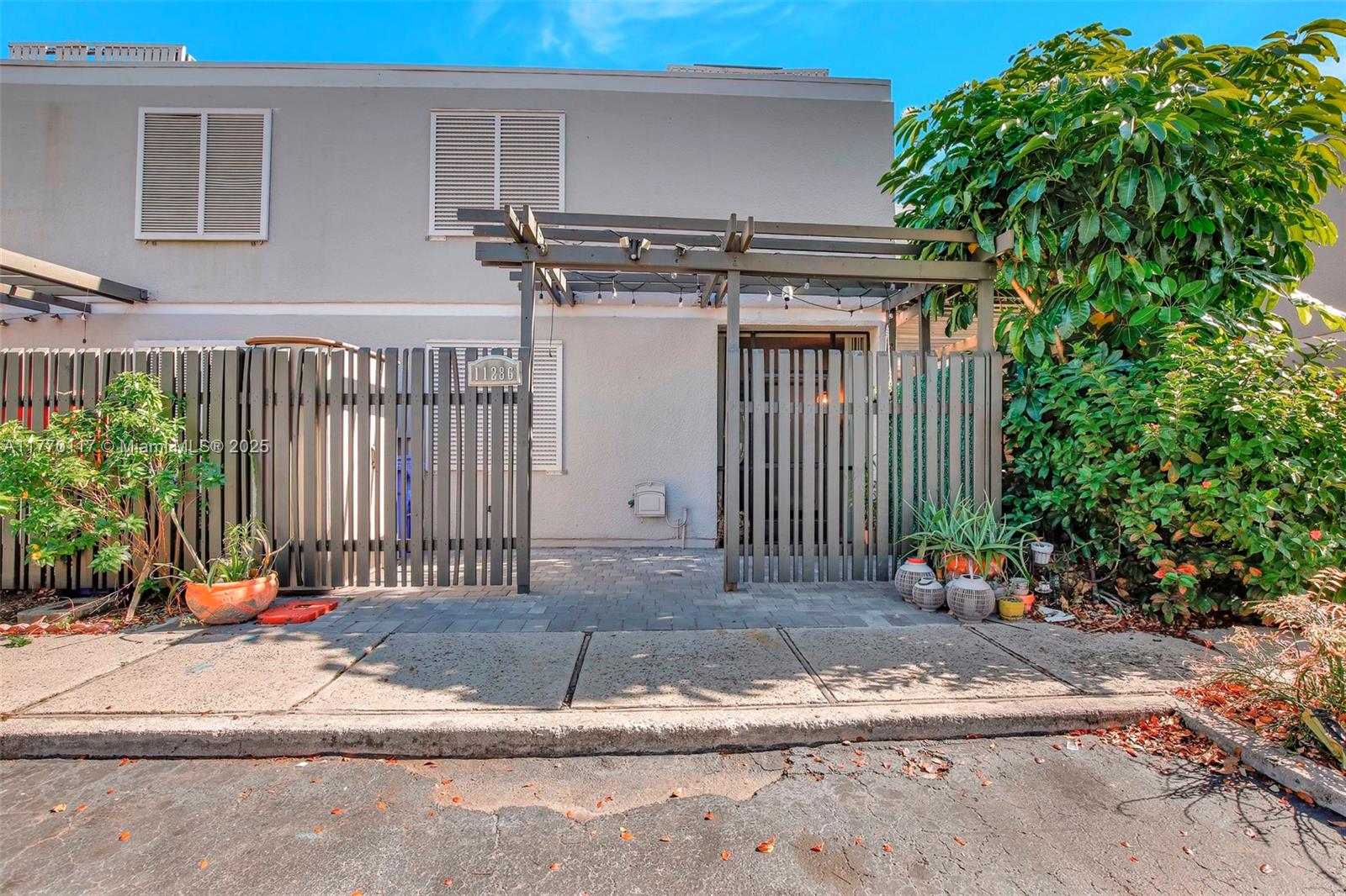 Rental Property at 11286 Nw 14th Ct, Pembroke Pines, Miami-Dade County, Florida - Bedrooms: 3 
Bathrooms: 2  - $2,995 MO.