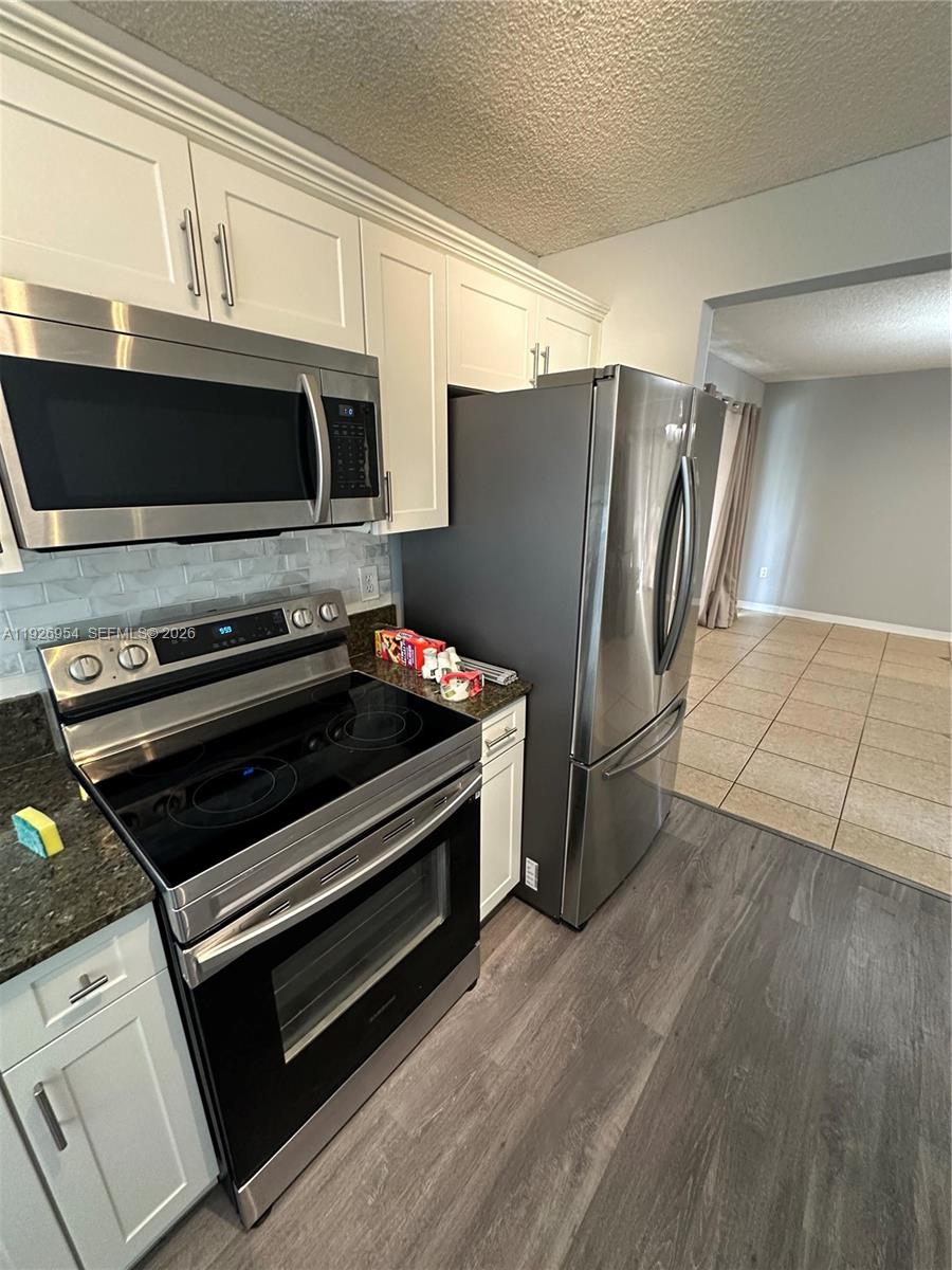 LAKES BY THE BAY SEC 6 - Residential