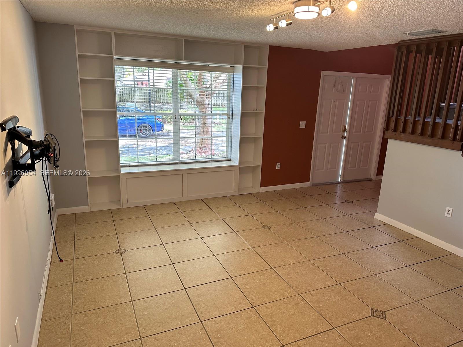 LAKES BY THE BAY SEC 6 - Residential